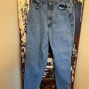 Vintage Women’s Chic High Rise jeans. Size 26.